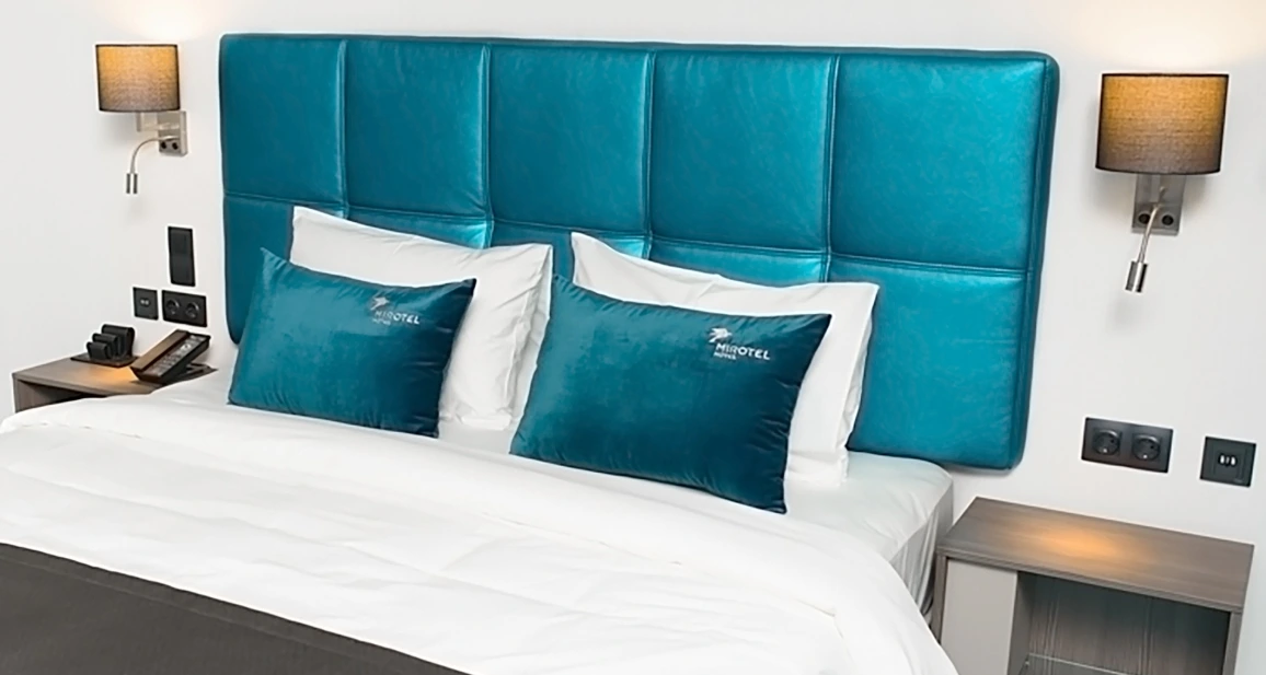 Шторы в отеле 14