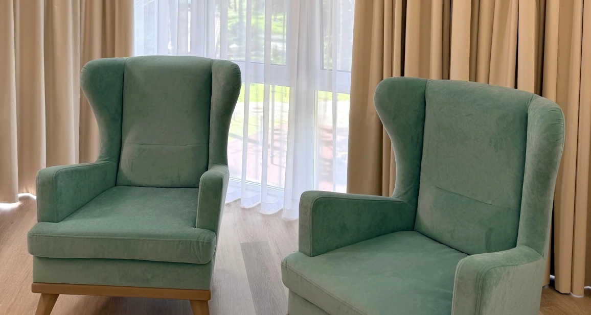 Шторы в отеле 16