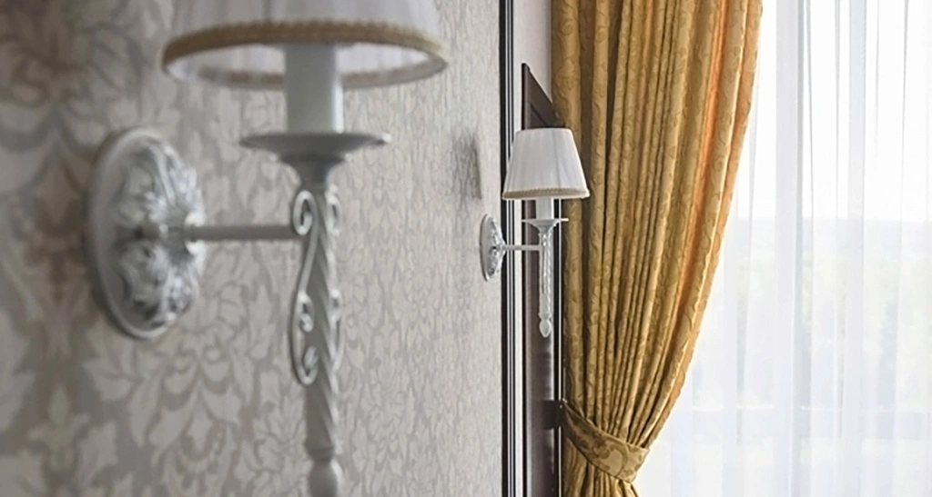 Шторы в отеле 6